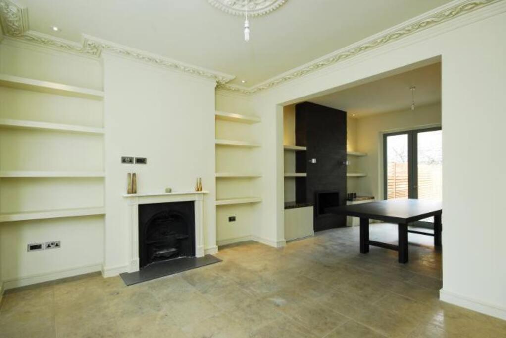 Quintessential Town House Close To Central Londen Buitenkant foto